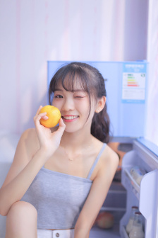 他扒开我内裤强吻我下面视频